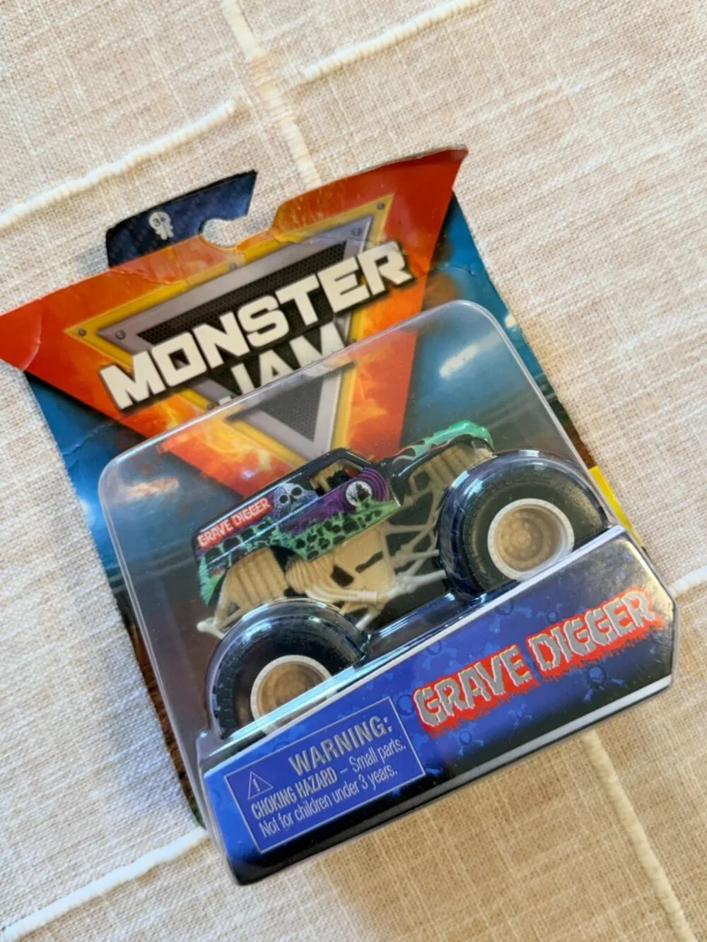 Monster Jam Grave Digger 2021 SpinMaster VIP Wristband Series 10 1-64